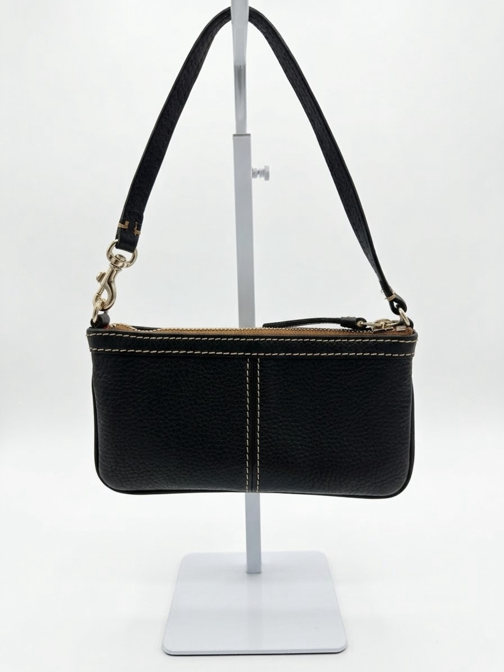 Dooney & Bourke Black Pebble Leather Large Wristlet Shoulder Bag Pouchette. - Picture 2 of 9